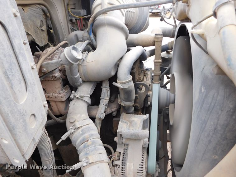 image for item DM2546 1999 Sterling L-Line  feed mixer truck