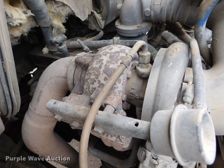 image for item DM2546 1999 Sterling L-Line  feed mixer truck