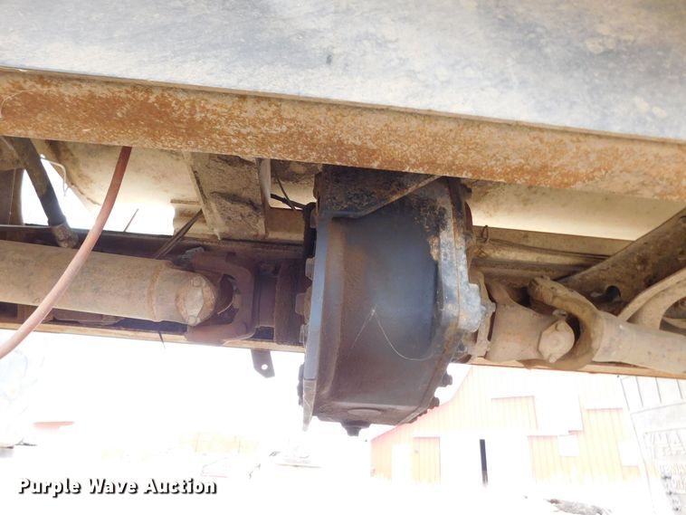 image for item DM2546 1999 Sterling L-Line  feed mixer truck