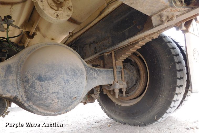 image for item DM2546 1999 Sterling L-Line  feed mixer truck