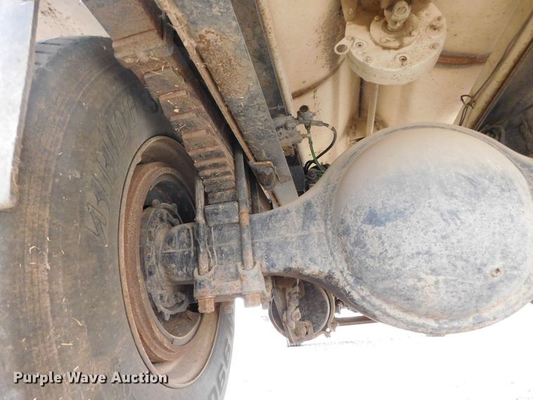 image for item DM2546 1999 Sterling L-Line  feed mixer truck