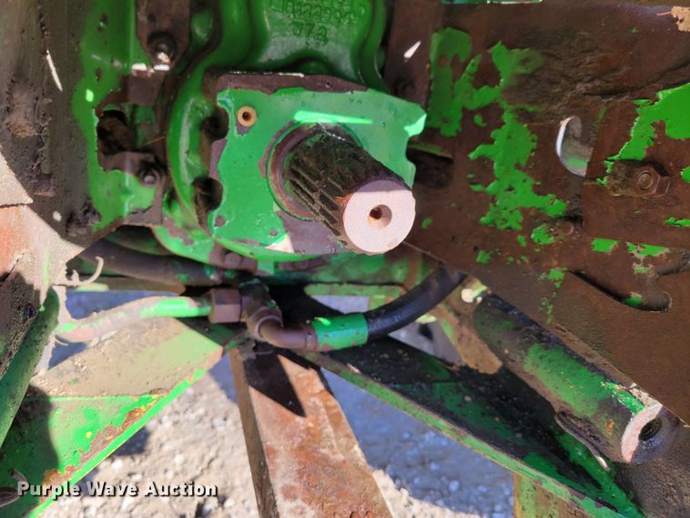 image for item DM8131 1997 John Deere 8200  tractor