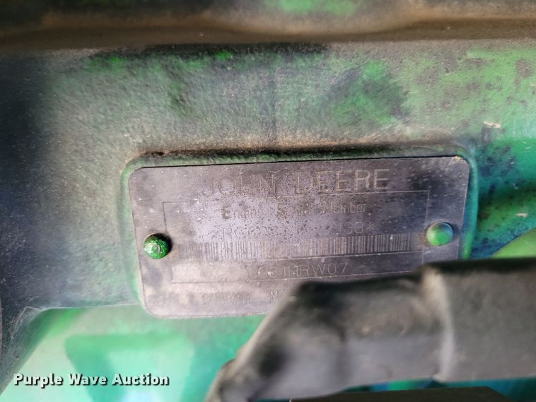 image for item DM8131 1997 John Deere 8200  tractor