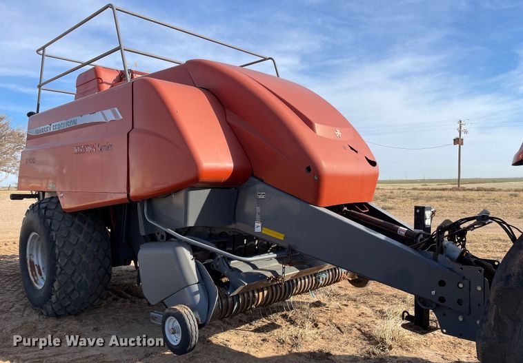 image for item DN4502 2009 Massey Ferguson 2190  large square baler