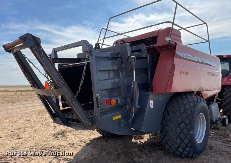 image for item DN4502 2009 Massey Ferguson 2190  large square baler