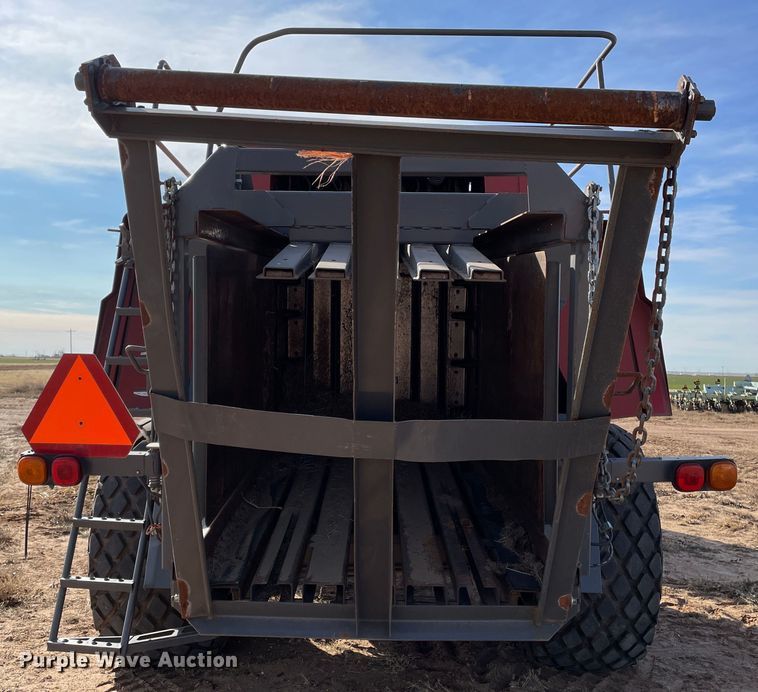 image for item DN4502 2009 Massey Ferguson 2190  large square baler