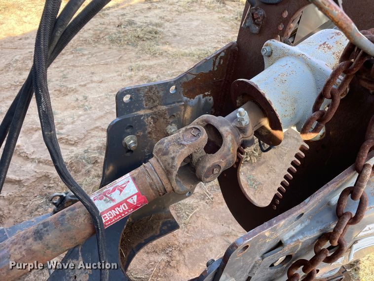 image for item DN4502 2009 Massey Ferguson 2190  large square baler