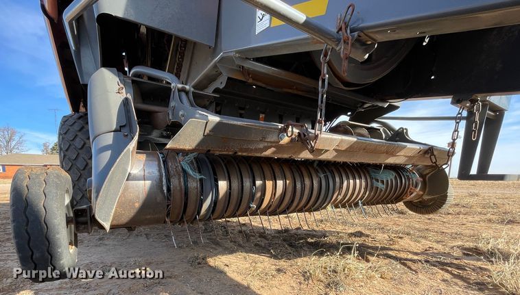 image for item DN4502 2009 Massey Ferguson 2190  large square baler