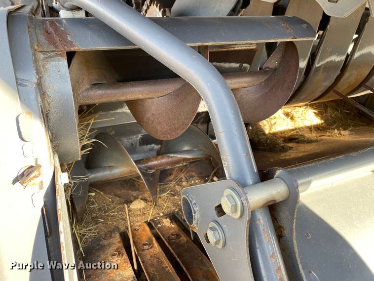 image for item DN4502 2009 Massey Ferguson 2190  large square baler