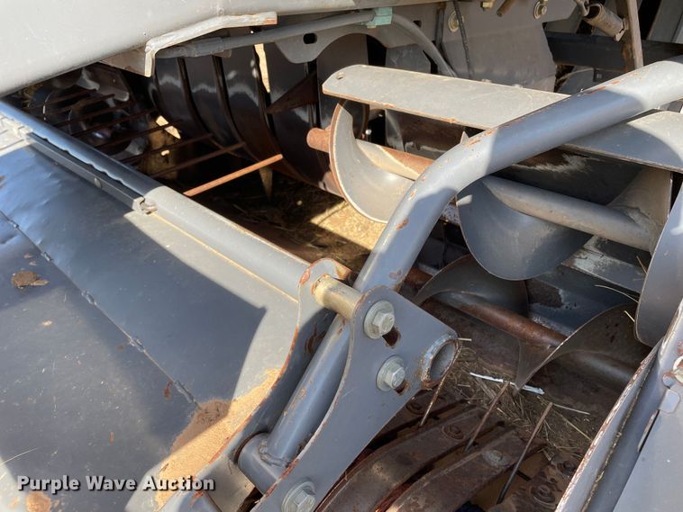 image for item DN4502 2009 Massey Ferguson 2190  large square baler