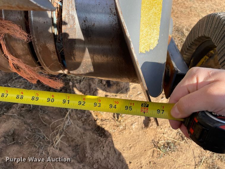 image for item DN4502 2009 Massey Ferguson 2190  large square baler