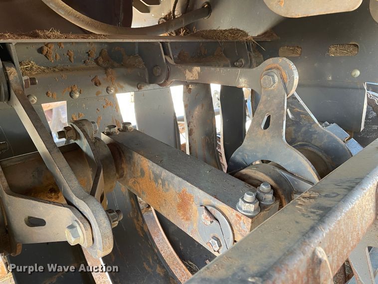 image for item DN4502 2009 Massey Ferguson 2190  large square baler