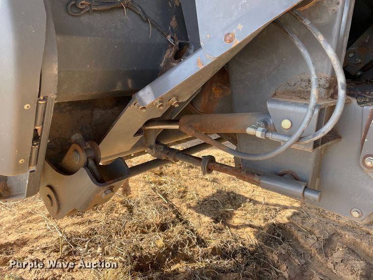 image for item DN4502 2009 Massey Ferguson 2190  large square baler