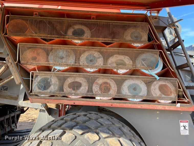 image for item DN4502 2009 Massey Ferguson 2190  large square baler