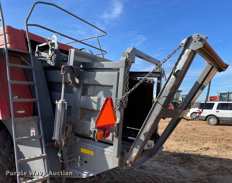 image for item DN4502 2009 Massey Ferguson 2190  large square baler