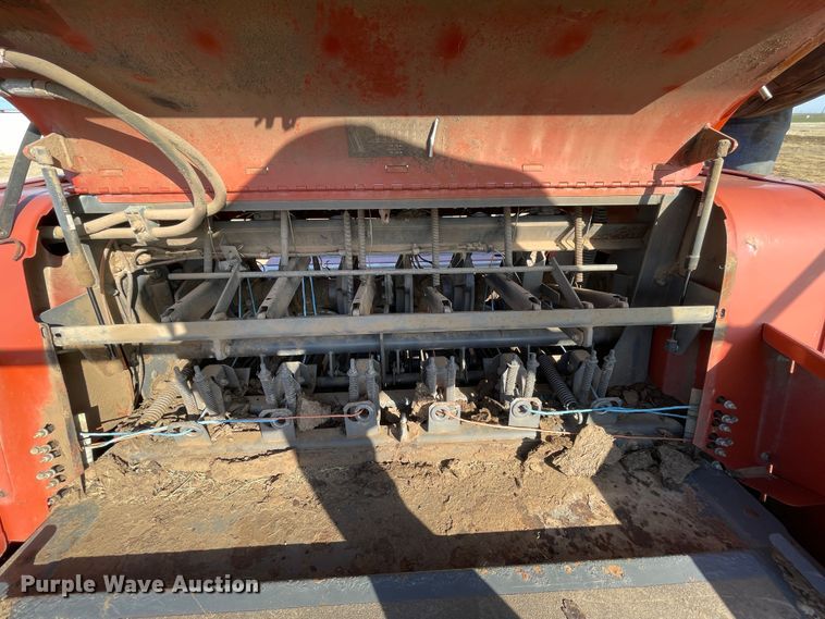 image for item DN4502 2009 Massey Ferguson 2190  large square baler