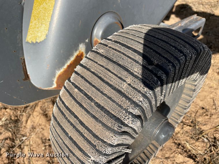 image for item DN4502 2009 Massey Ferguson 2190  large square baler