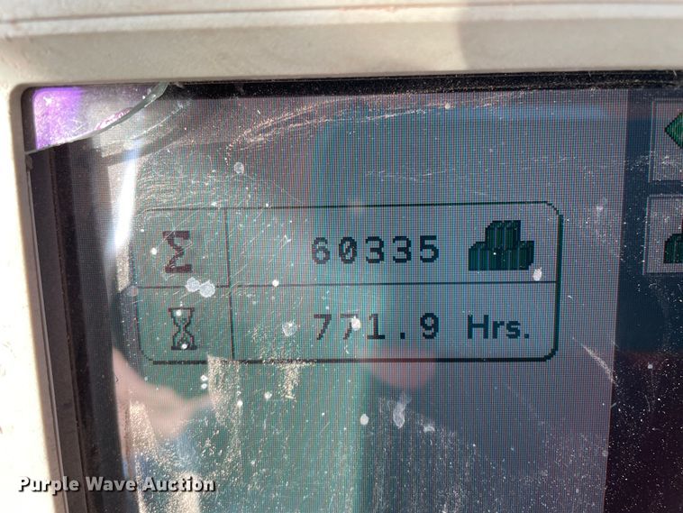 image for item DN4502 2009 Massey Ferguson 2190  large square baler