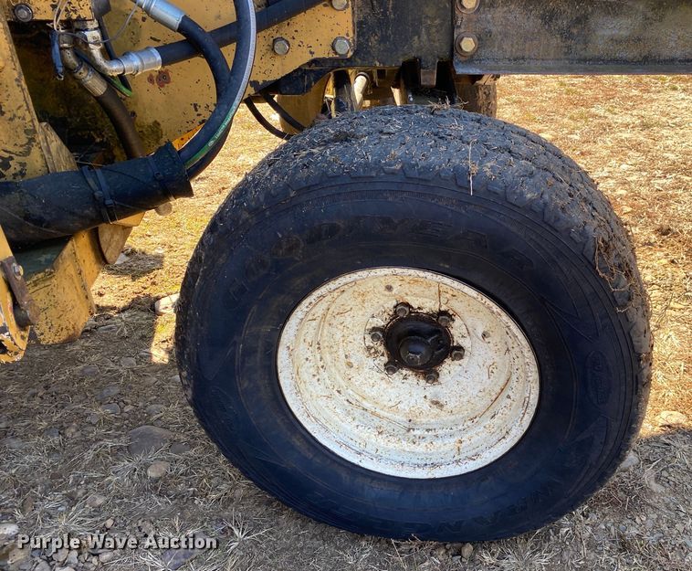 image for item DN8069 New Holland TS100  tractor