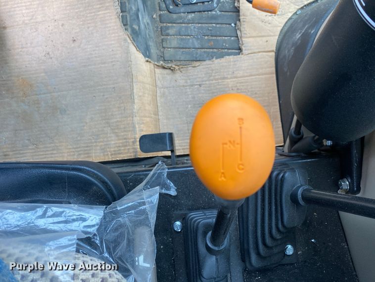 image for item DN8084 2022 John Deere 5065E  MFWD tractor