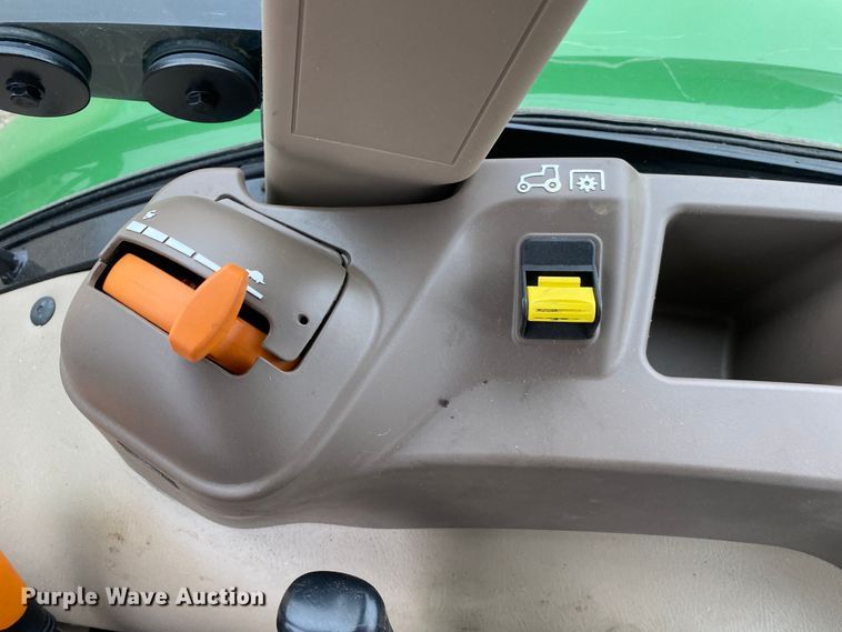 image for item DN8084 2022 John Deere 5065E  MFWD tractor