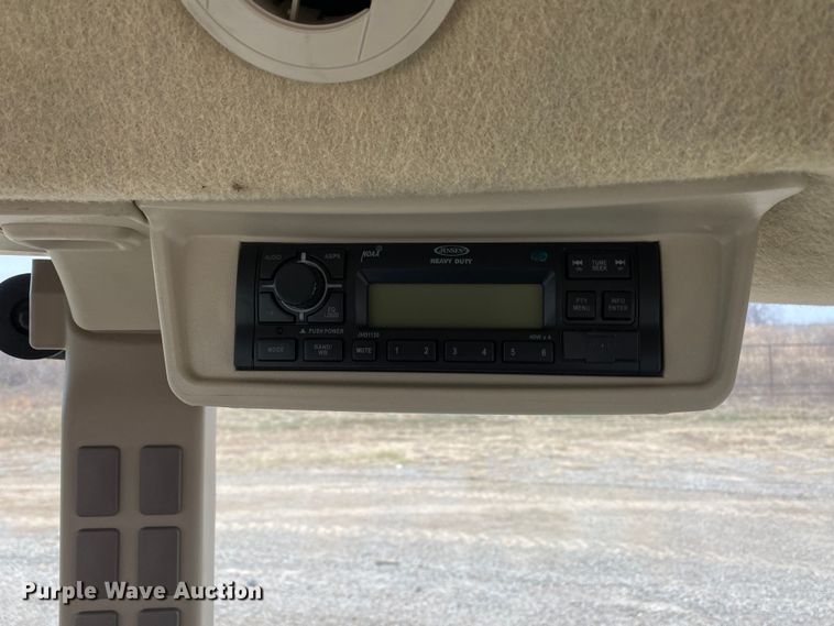 image for item DN8084 2022 John Deere 5065E  MFWD tractor