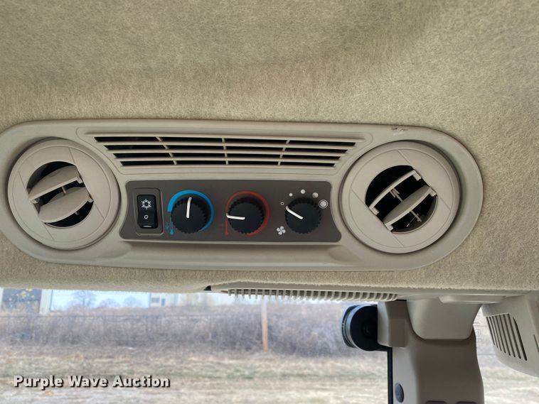 image for item DN8084 2022 John Deere 5065E  MFWD tractor