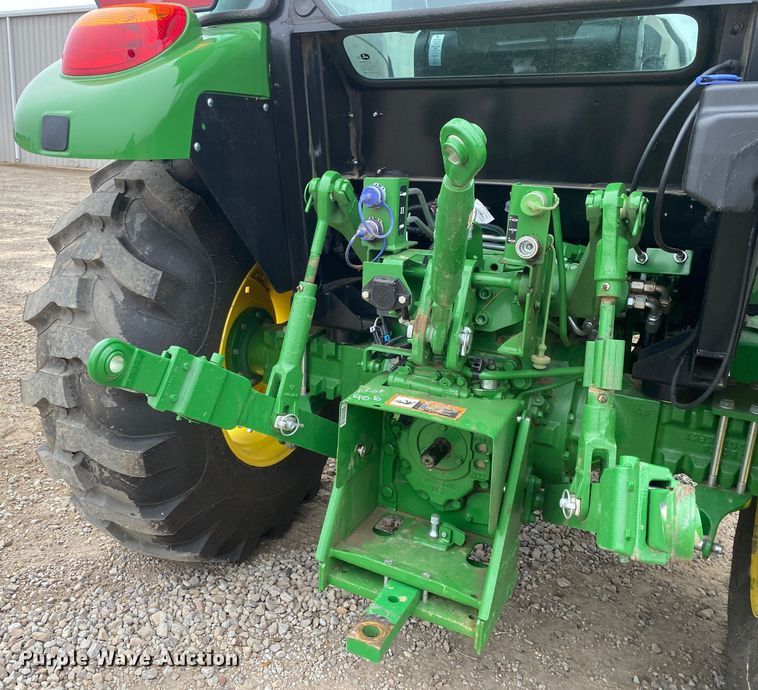 image for item DN8084 2022 John Deere 5065E  MFWD tractor