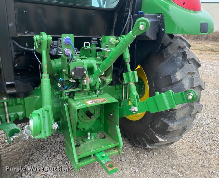 image for item DN8084 2022 John Deere 5065E  MFWD tractor