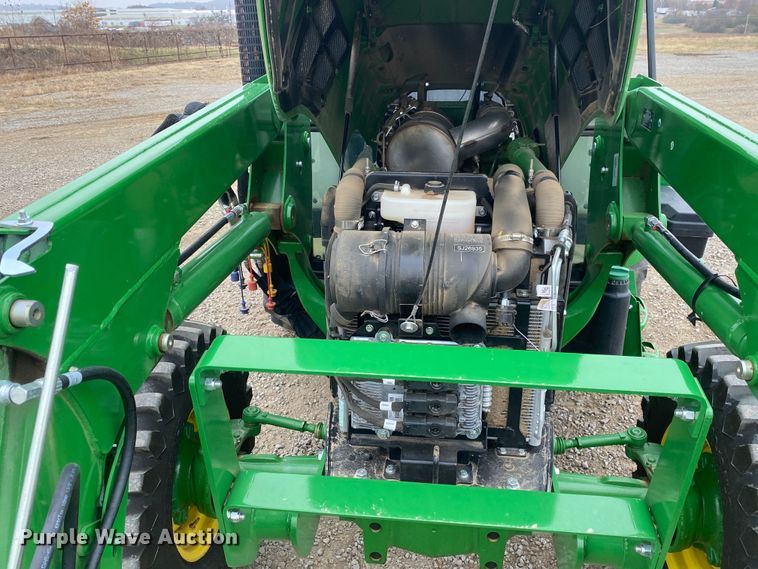 image for item DN8084 2022 John Deere 5065E  MFWD tractor