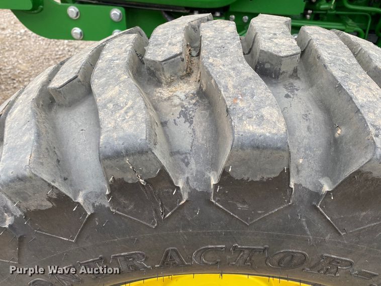 image for item DN8084 2022 John Deere 5065E  MFWD tractor