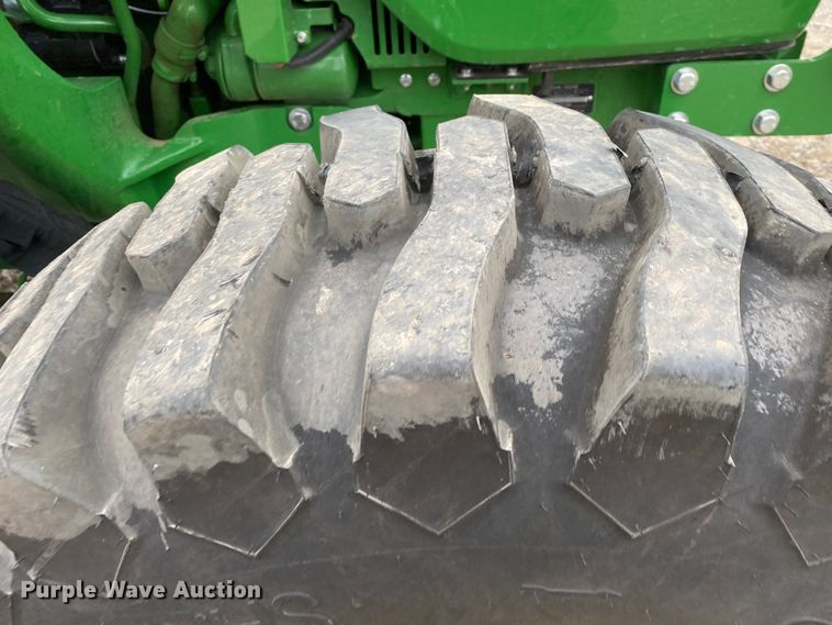 image for item DN8084 2022 John Deere 5065E  MFWD tractor