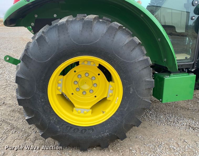 image for item DN8084 2022 John Deere 5065E  MFWD tractor