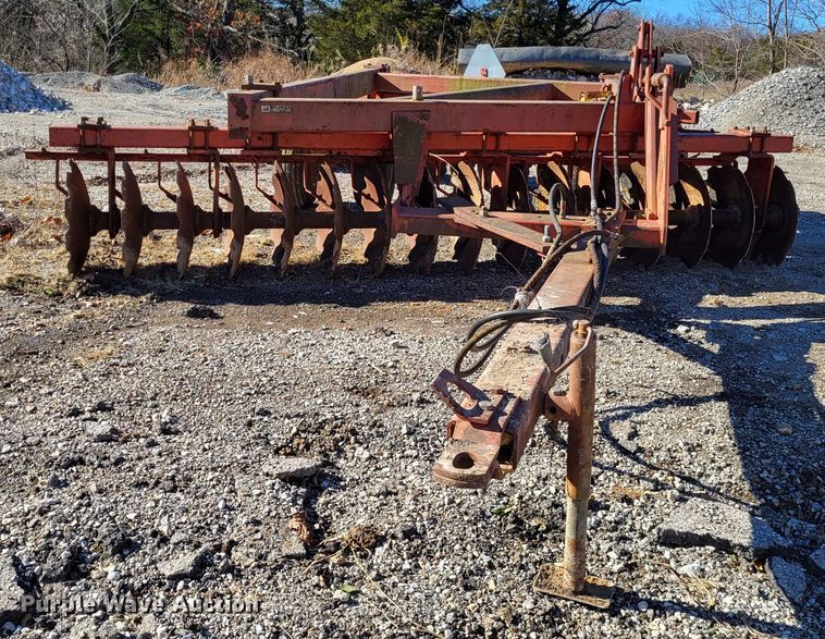 image for item DO3484 Massey Ferguson MF730  off-set disk