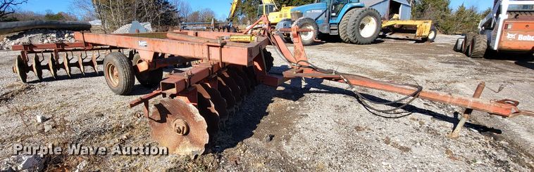 image for item DO3484 Massey Ferguson MF730  off-set disk