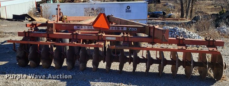 image for item DO3484 Massey Ferguson MF730  off-set disk
