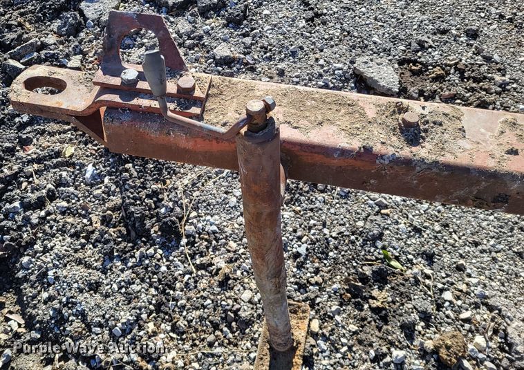 image for item DO3484 Massey Ferguson MF730  off-set disk