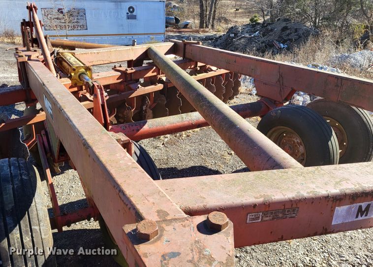 image for item DO3484 Massey Ferguson MF730  off-set disk