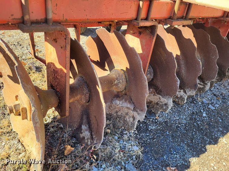 image for item DO3484 Massey Ferguson MF730  off-set disk