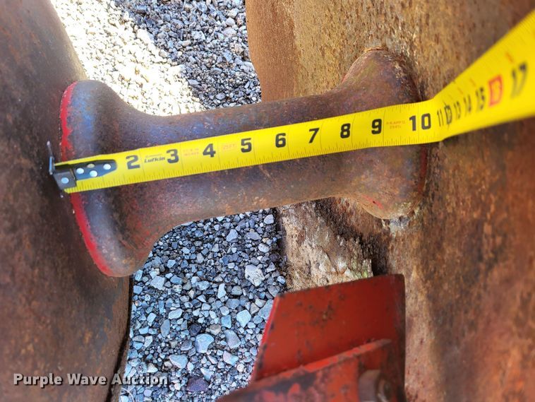 image for item DO3484 Massey Ferguson MF730  off-set disk