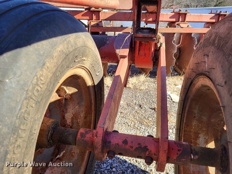 image for item DO3484 Massey Ferguson MF730  off-set disk