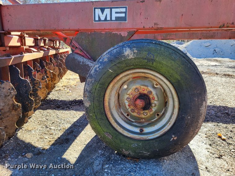 image for item DO3484 Massey Ferguson MF730  off-set disk