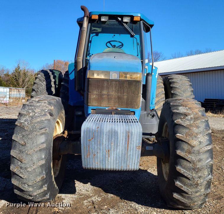 image for item DO3485 1995 Ford 8970  MFWD tractor