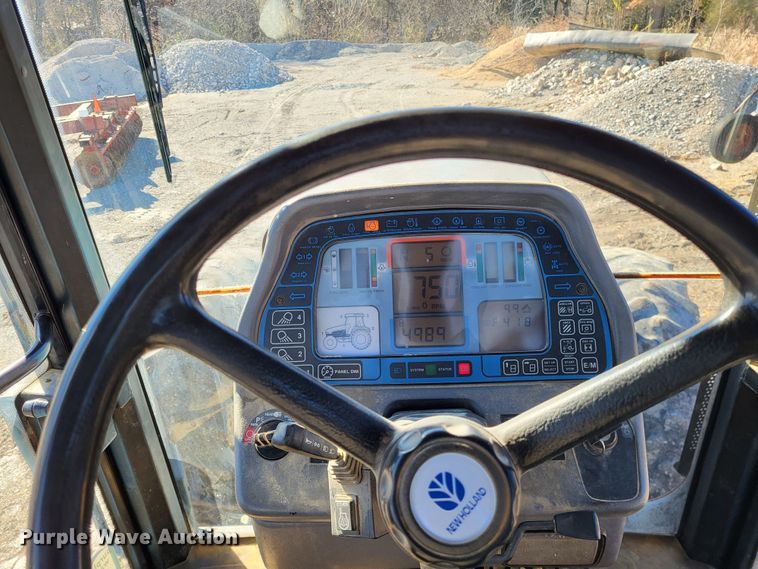 image for item DO3485 1995 Ford 8970  MFWD tractor