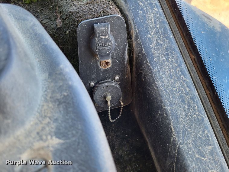 image for item DO3485 1995 Ford 8970  MFWD tractor