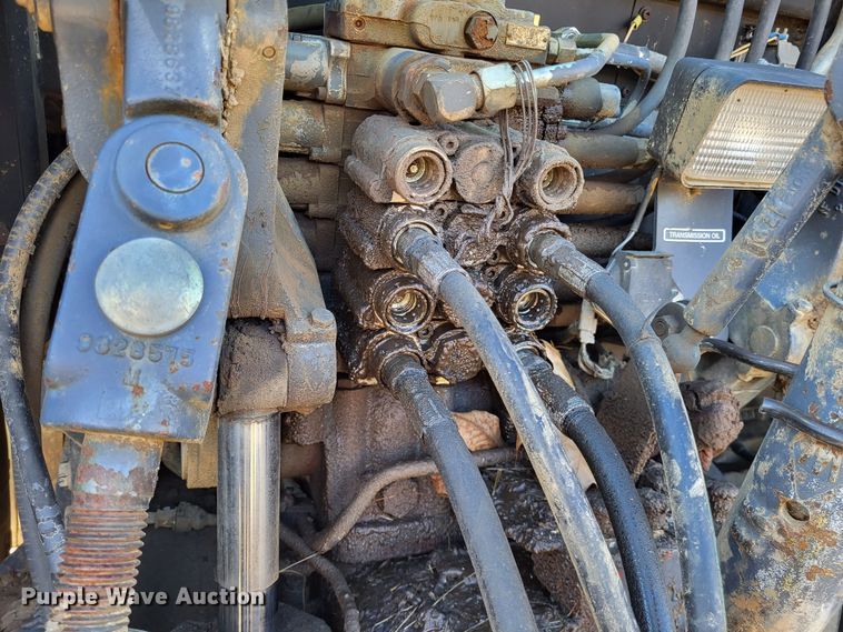 image for item DO3485 1995 Ford 8970  MFWD tractor