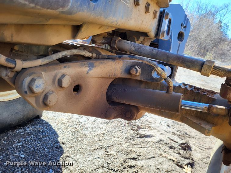 image for item DO3485 1995 Ford 8970  MFWD tractor