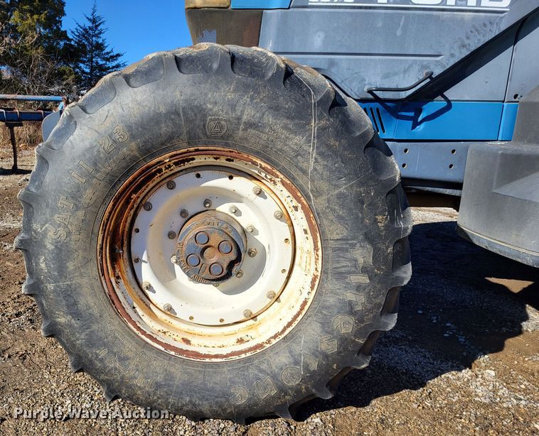 image for item DO3485 1995 Ford 8970  MFWD tractor