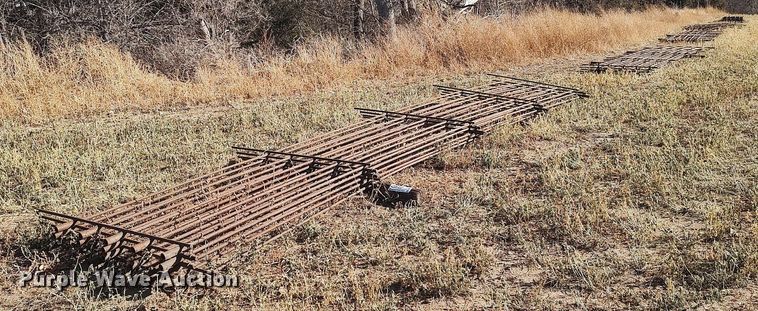 image for item DO3674 (21) fence panels