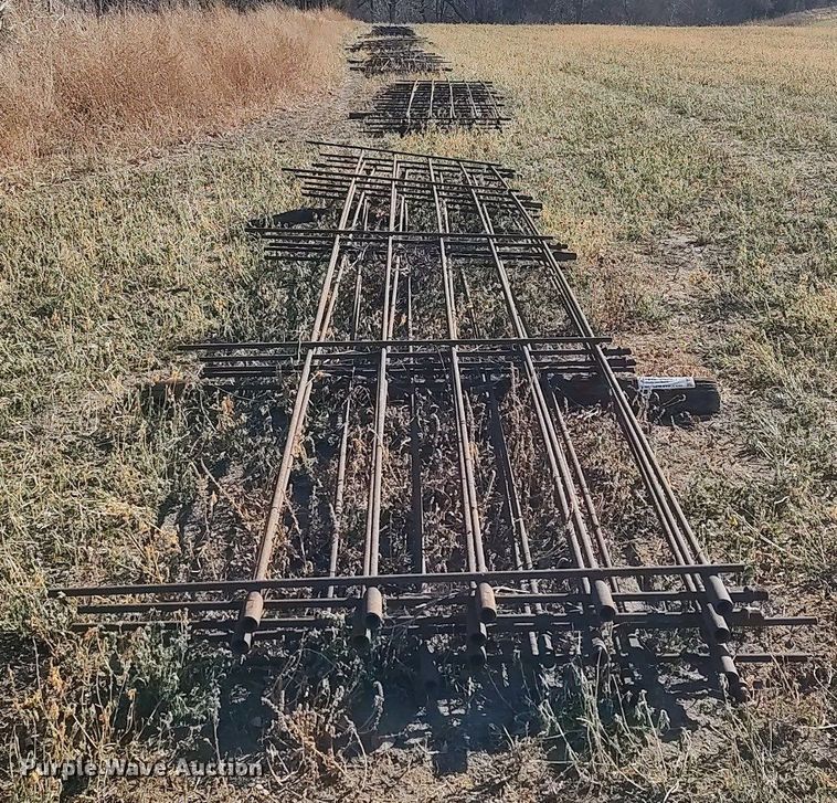 image for item DO3674 (21) fence panels